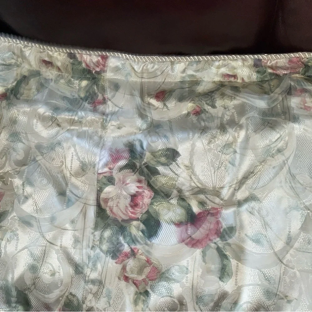 2 Burlington Home Rose Floral Damask King Size Shabby Chic Cottage Pillow Shams